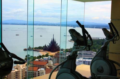 Stunning Sea View Condo On The Beach - Monthly Stay 芭達亞 外观 照片